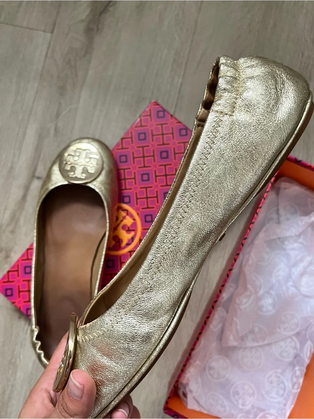 Tory Burch Gold Logo Round-Toe Ballet Flats